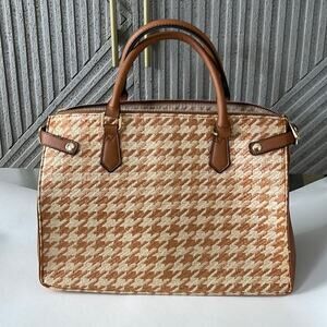 Cato handbag in great condition like new just few pen marks inside by the zipper